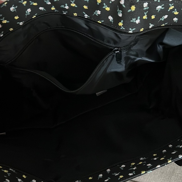 PINK duffle/tote bag black with flowers - Picture 6 of 6